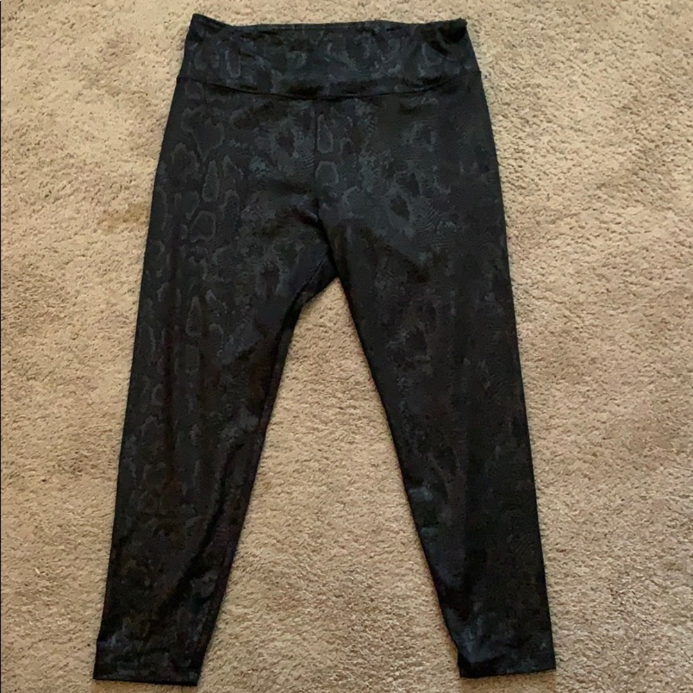 AE shiny textured high rise leggings